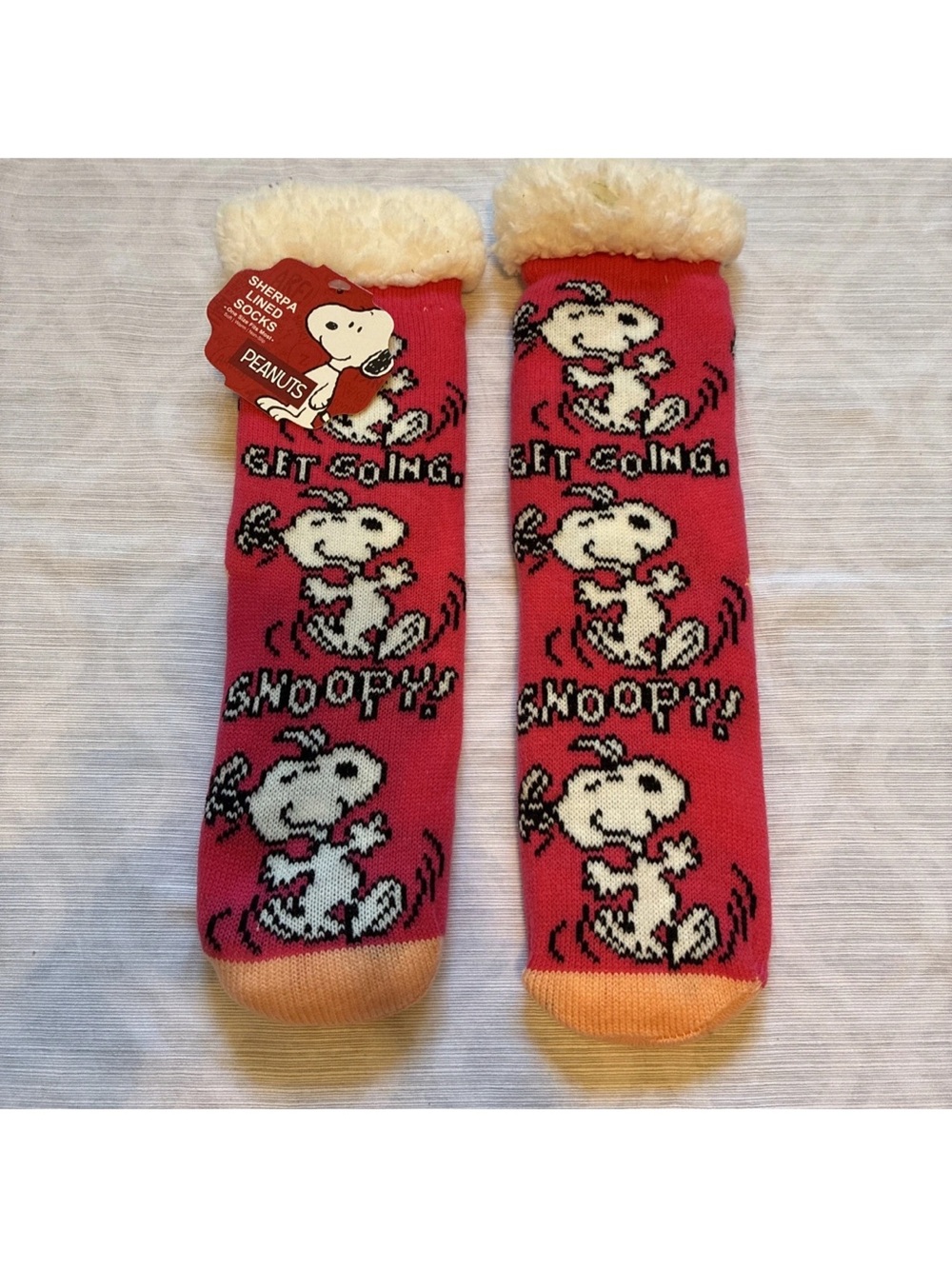 NWT Peanuts Snoopy Sherpa Lined Slipper Socks Cozy Red One Size